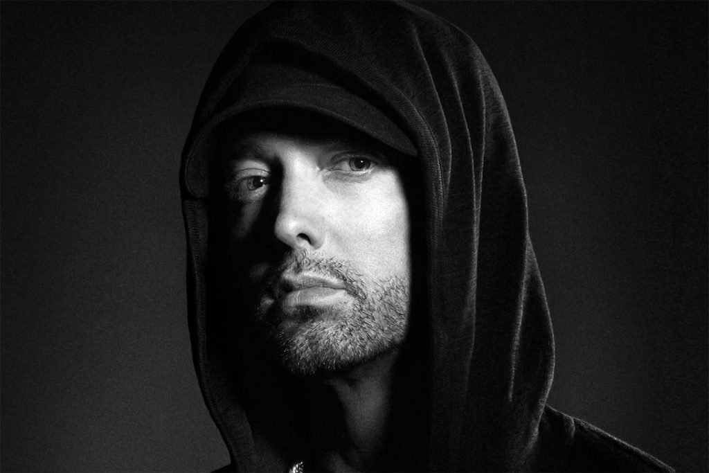 Eminem dona sus Jordan de 20 mil dólares para lucha contra COVID-19.