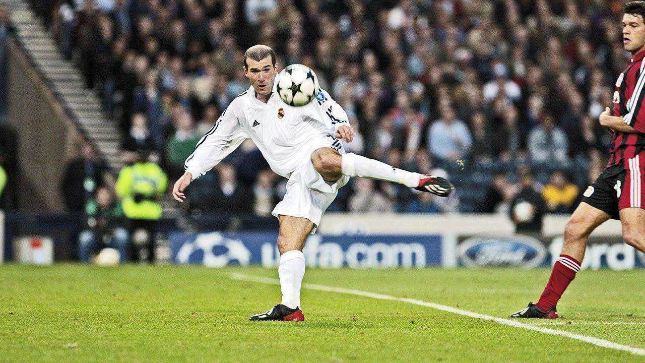 Volea de Zidane, elegido el mejor gol en la historia
