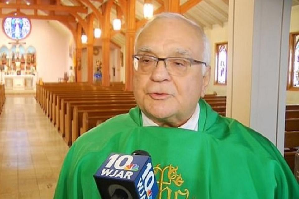 “La pedofilia no mata a nadie, el aborto sí”  -Insólito argumento de un sacerdote católico en los EE. UU.