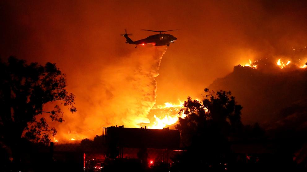 En California, un incendio arrasa con más de 10 mil 700 hectáreas