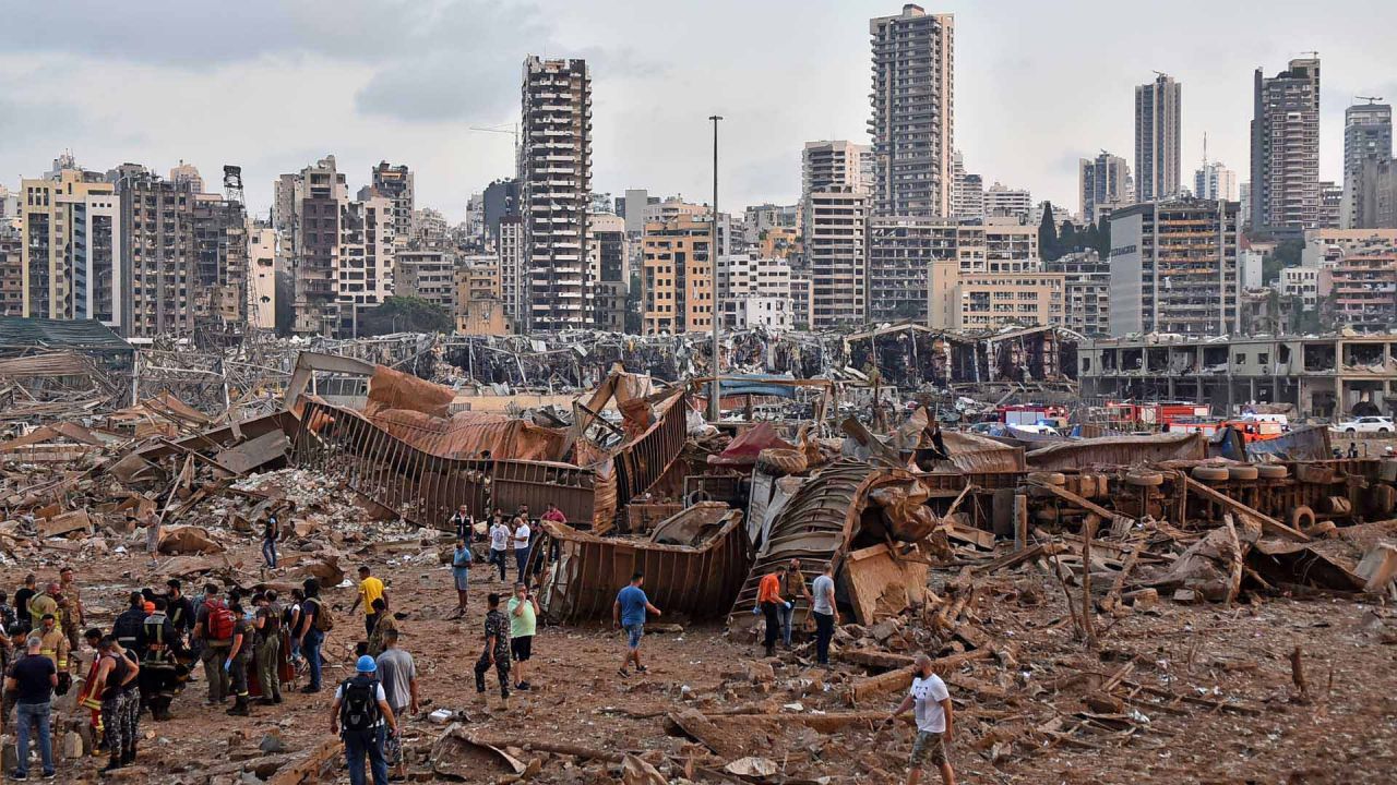 Beirut vive duelo tras explosiones que dejaron más de 100 muertos