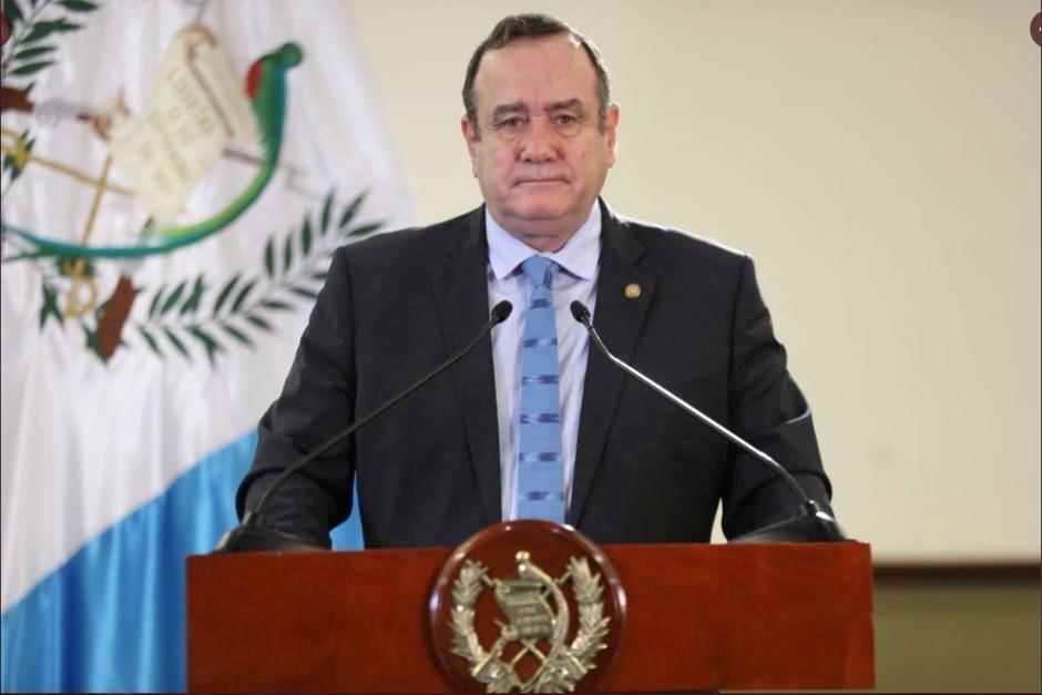 Presidente de Guatemala contrae coronavirus, pero permanece estable