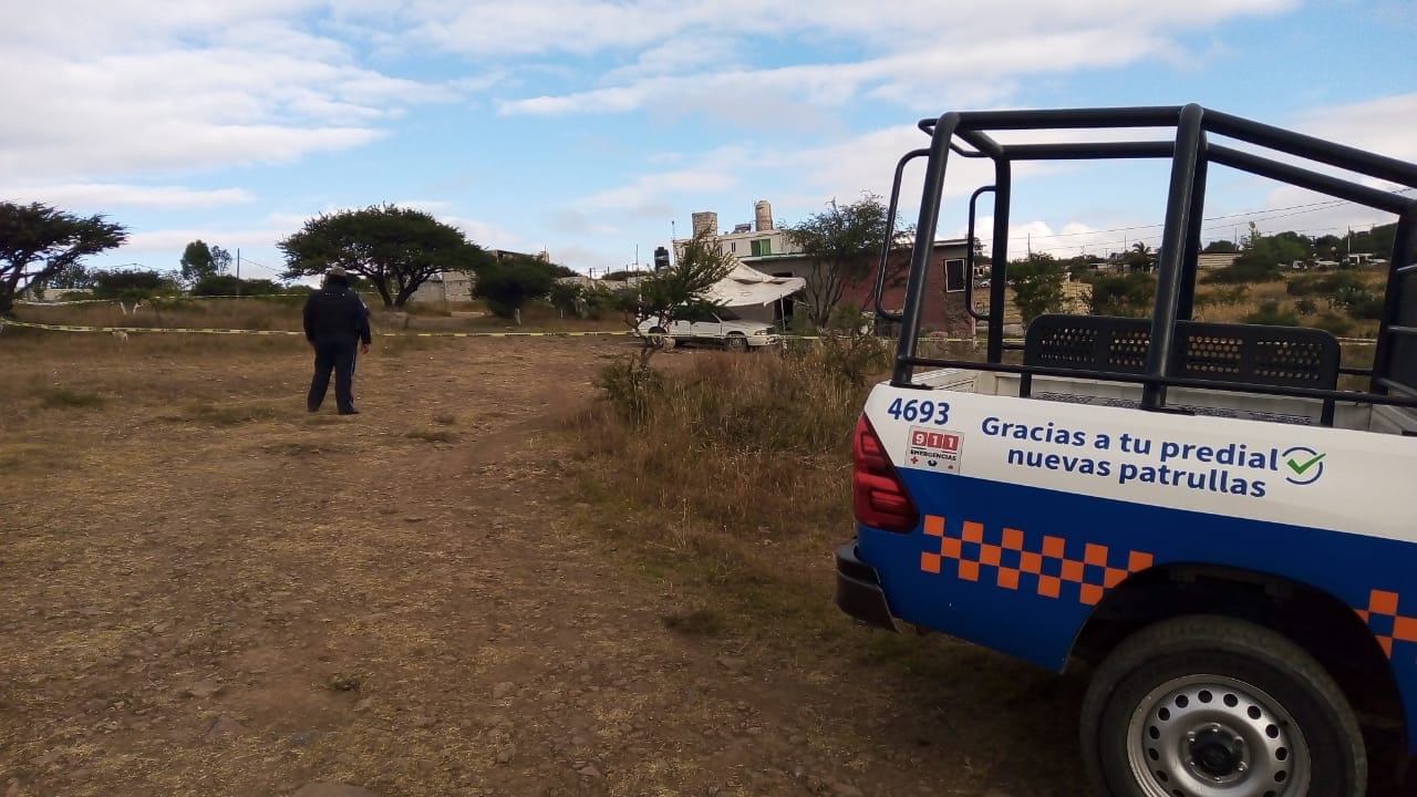 Mujer encuentra Muerta a su Hermana y a un Hombre en el Patio de su Casa,en San Juan del Río.