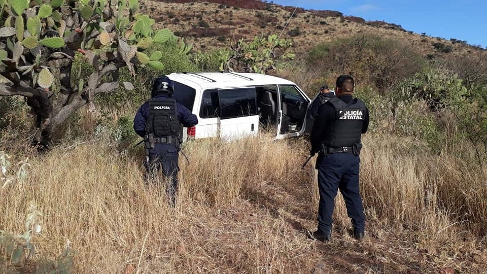 Tras persecución SSPMSJR detiene a un sujeto en camioneta robada.