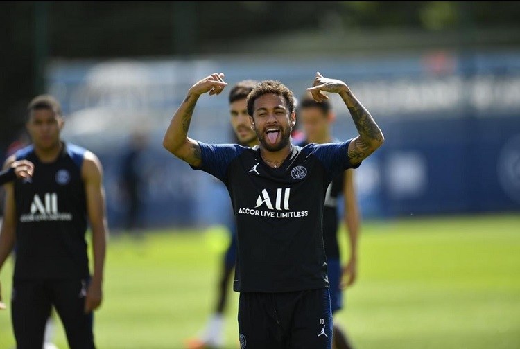 Barcelona le reclama 10.2 MDE a Neymar