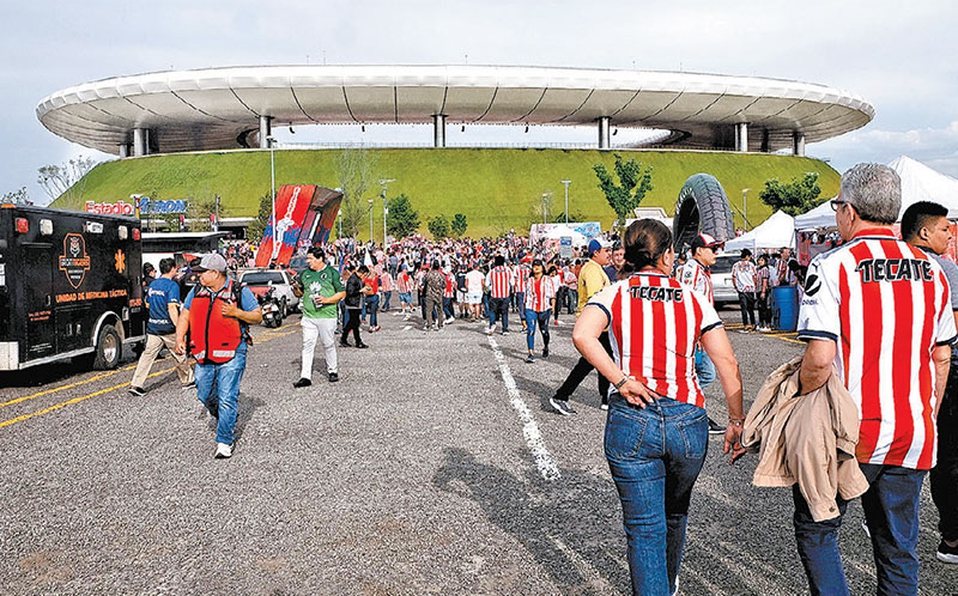 Afición regresa a estadios; casi 7 mil estarán en el Chivas contra América