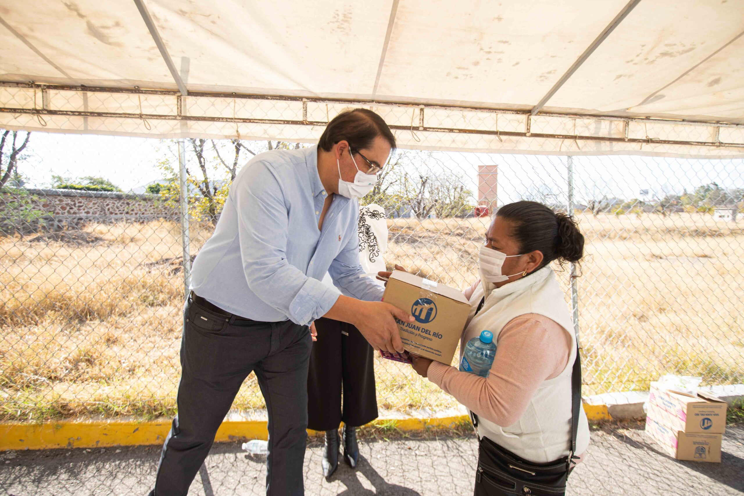 AGRADECEN MADRES DE FAMILIA ENTREGA DE BECAS DEL GOBIERNO SANJUANENSE