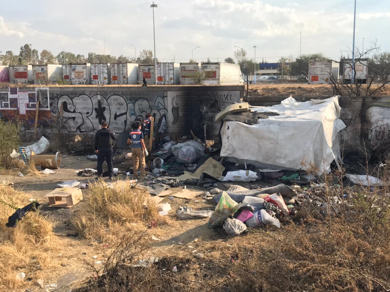 Vagabundo se quita la vida en San Juan del Río.