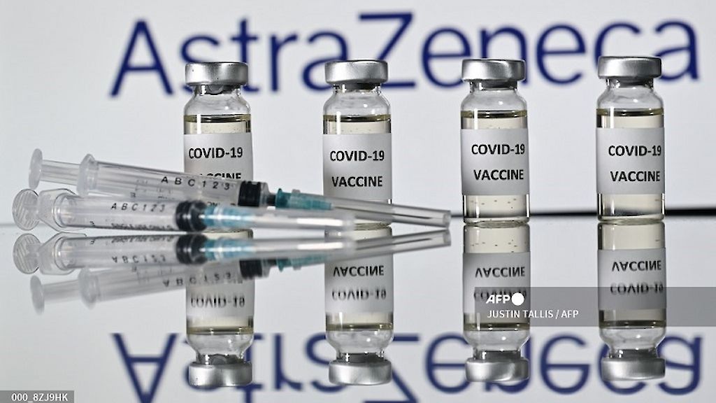 Vacuna de AstraZeneca, recomendable sólo a menores de 65 años