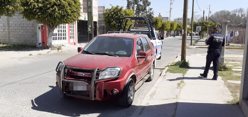 Recuperan Camioneta Robada en San Juan del Río.