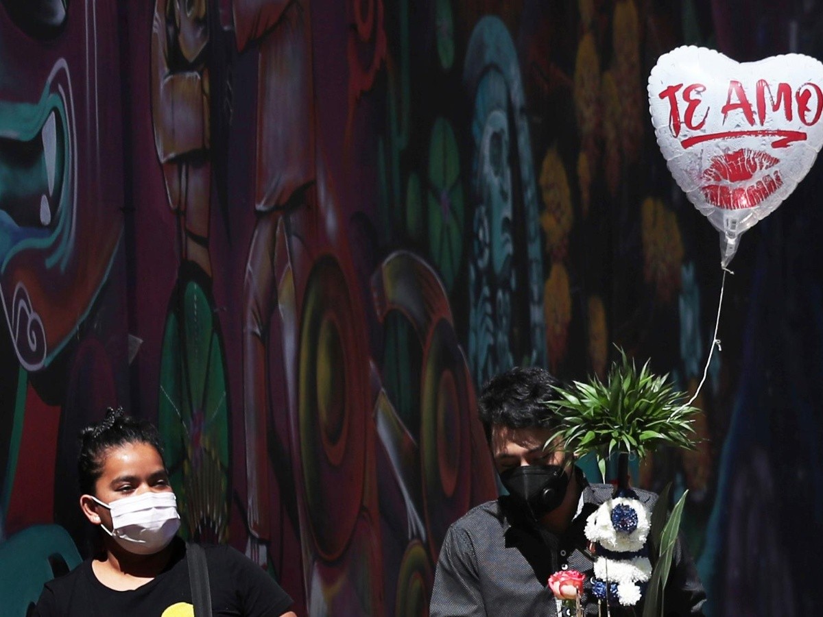 Día de San Valentín: Parejas viven un 14 de febrero diferente por la pandemia