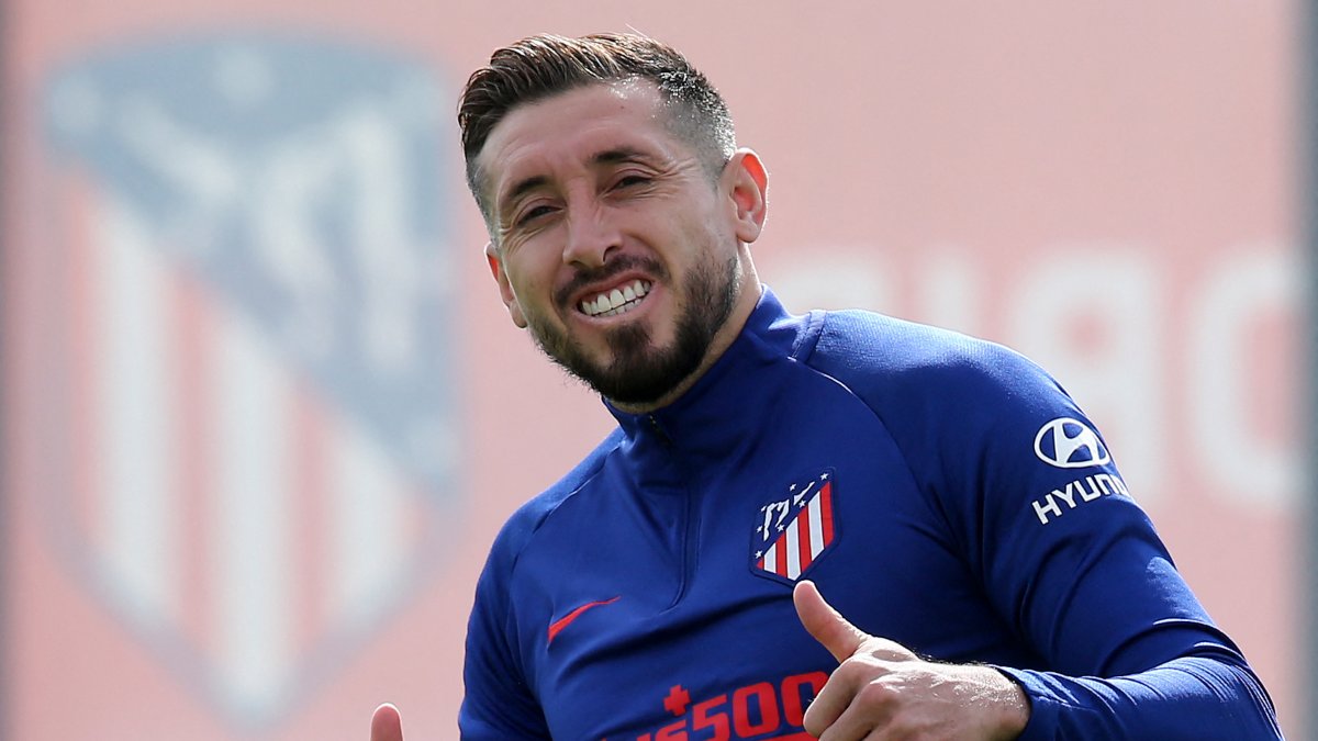 Héctor Herrera da positivo a prueba de COVID-19