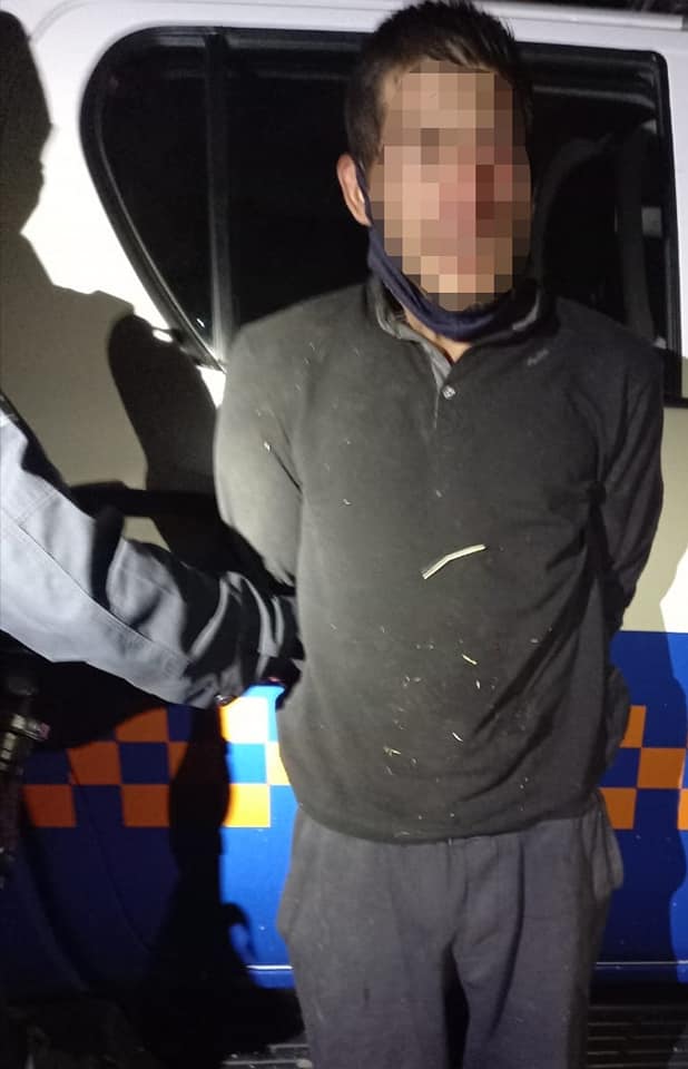 Detiene SSPMSJR a un sujeto en camioneta reportada como robada.