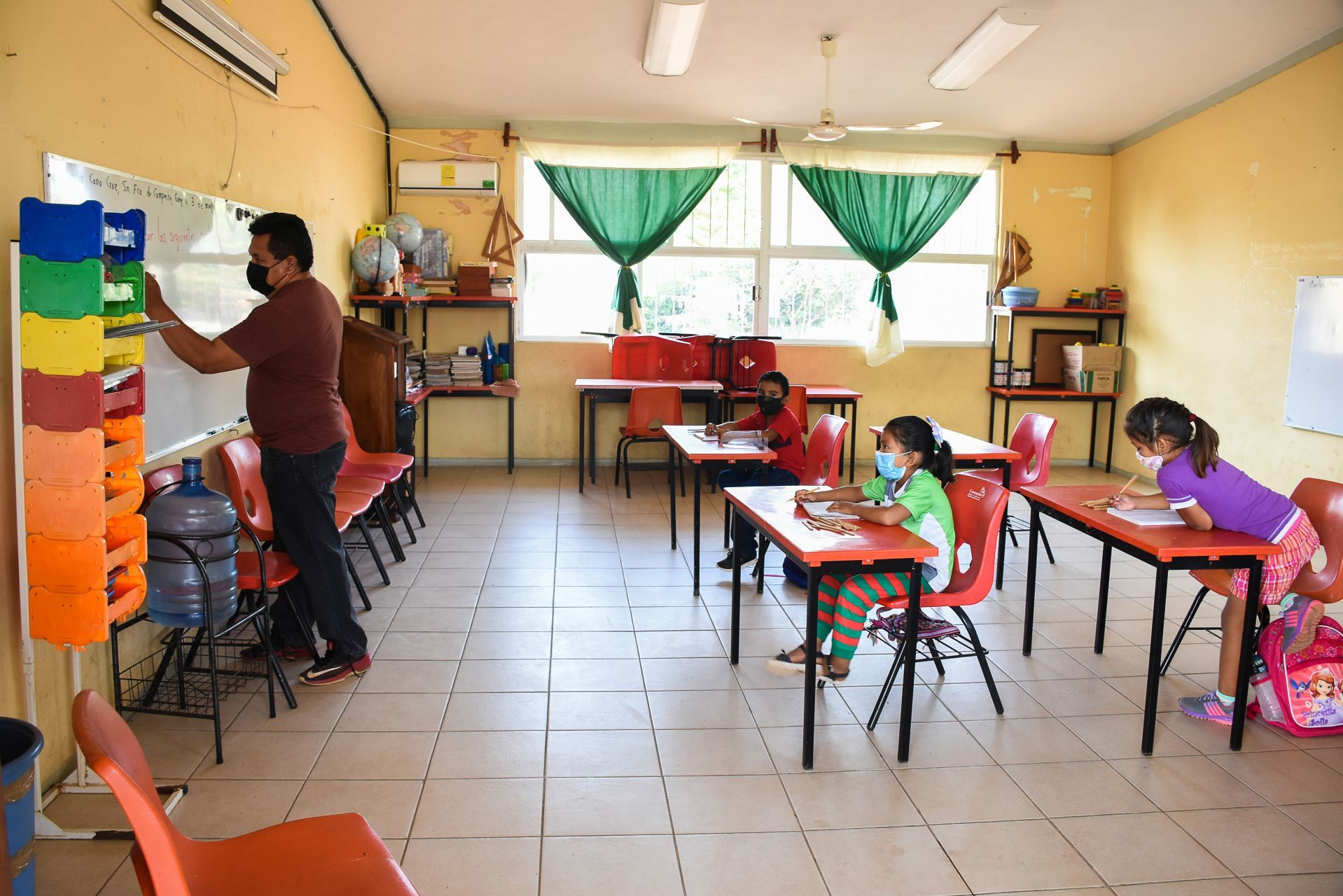 Campeche vuelve a cerrar las escuelas por repunte de casos de COVID-19