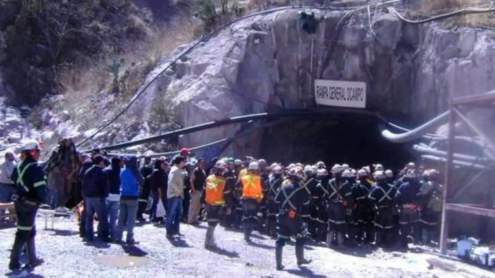 Mueren dos mineros tras derrumbe en Coahuila
