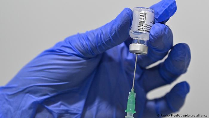 Alemania restringe la libertad a no vacunados