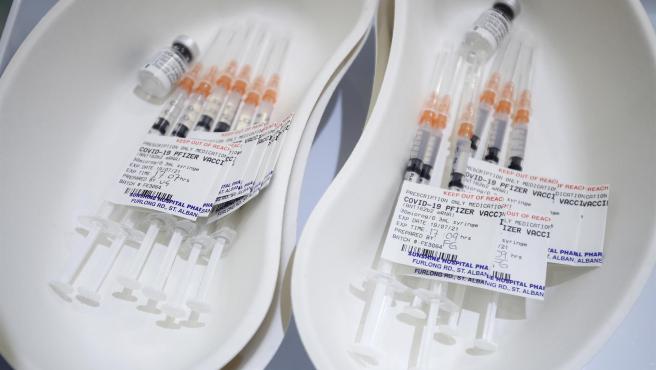 Documentan el primer caso de parálisis facial con vacunas de Pfizer