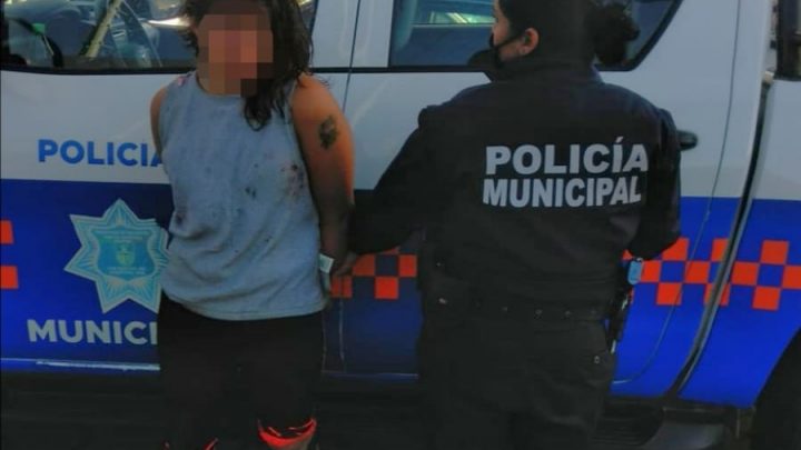 Mujer Golpea a Trabajadora en San Juan del Río.