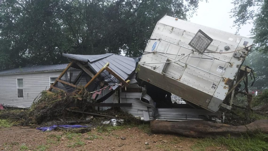 Inundaciones en Tennessee causan 22 muertes