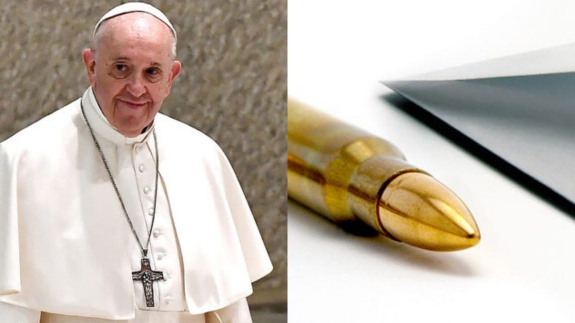 Envían al Papa Francisco una carta con tres balas