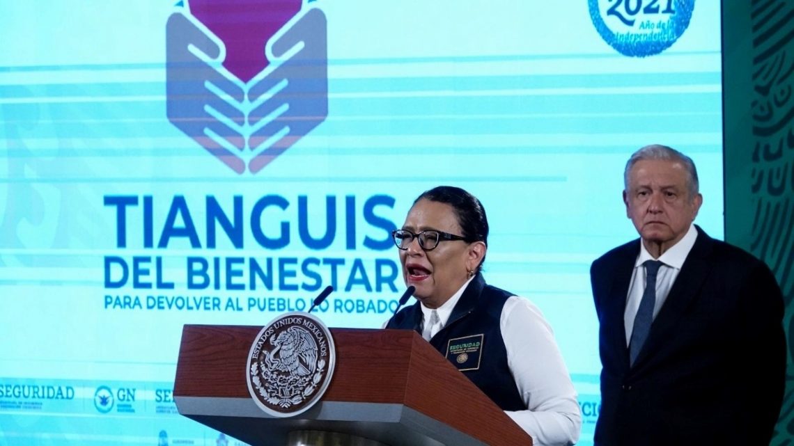 AMLO presenta “Tianguis del Bienestar”: donarán mercancía decomisada