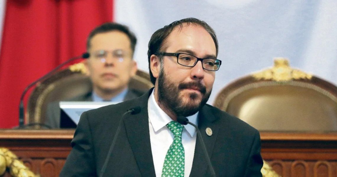 Fiscalía obtiene ficha roja de Interpol contra Mauricio Toledo