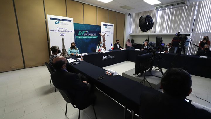 Estudiantes de UTSJR obtienen beca para estudiar en Francia