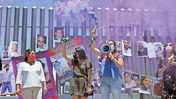 El camino para que los padres cumplan con el derecho de sus hijas e hijos está minado de trabas que hace desertar a las madres de familia