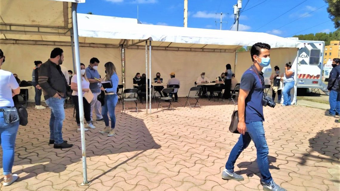 Por instrucciones del gobernador del estado, Mauricio Kuri González, el Instituto de la Vivienda del Estado de Querétaro (IVEQ) instaló un módulo de atención en el fraccionamiento La Rueda.