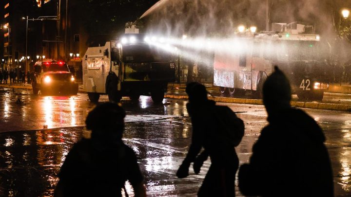 Decenas de miles de personas se manifestaron en todo el país para conmemorar el proceso que dio inicio a una nueva constitución