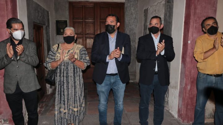 El presidente municipal de San Juan del Río, Roberto Cabrera, participó en el arranque de las actividades con motivo del 15º Festival Día de Muertos.