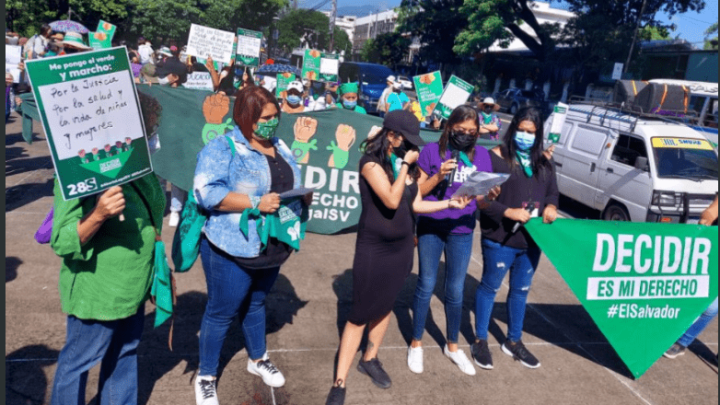 La Asamblea Legislativa rechaza reformar el Código Penal para eximir de responsabilidad penal a quienes consientan o realicen un aborto