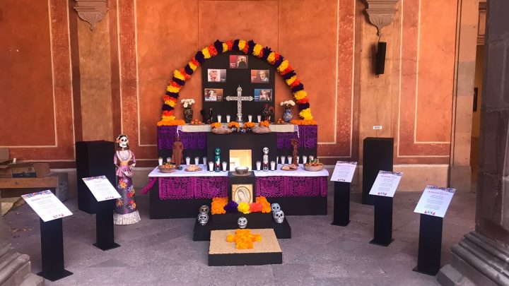 La Secretaría de Cultura y los museos del estado rindieron homenaje, a través de altares con motivo del Día de Muertos.