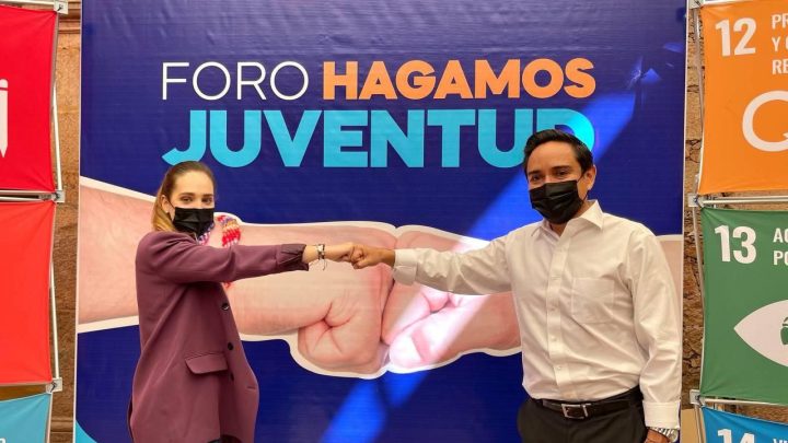 La titular de la Secretaría de la Juventud, Virginia Hernández Vázquez, encabezó el foro Hagamos Juventud en el municipio de El Marqués.