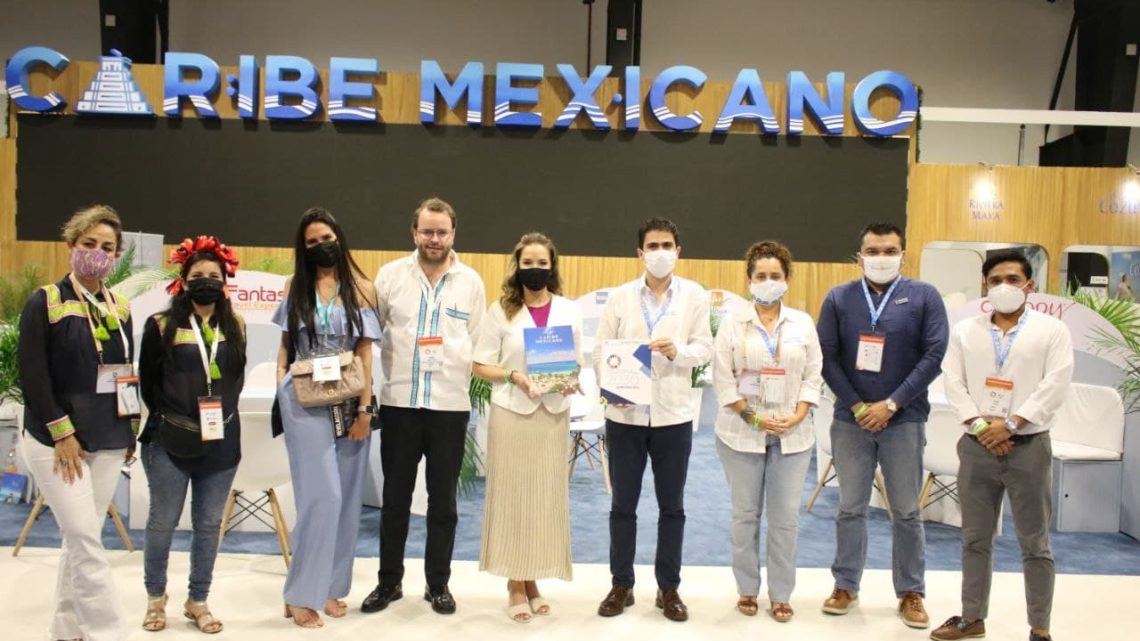 En el marco del Tianguis Turístico 2021 que se realiza en Mérida, los secretarios de turismo de los estados de Quintana Roo y Querétaro.