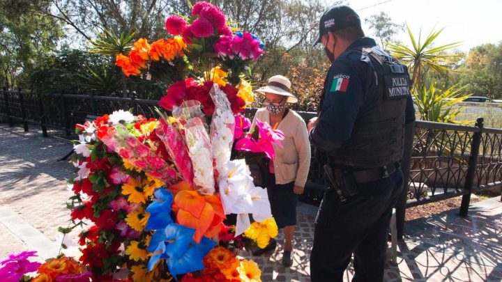 Se mantienen activos los trabajos de seguridad en panteones y calles de San Juan del Río.