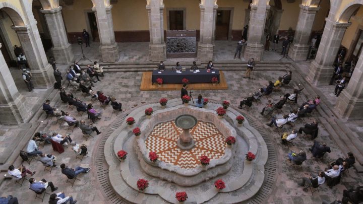 En el marco del 25 aniversario de la inclusión de la Zona de Monumentos de Santiago de Querétaro en la lista de Patrimonio Mundial de la Organización de las Naciones Unidas para la Educación.
