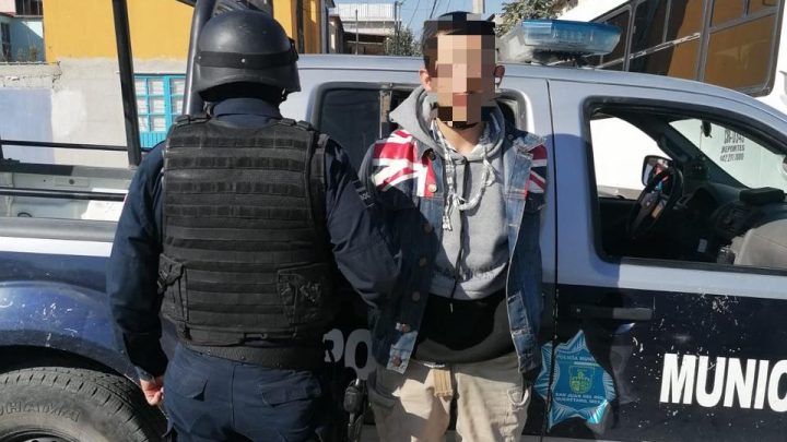 -Manipulaba motocicleta y traía consigo una réplica de arma-