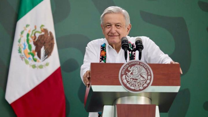 El Presidente de México acusó que los consejeros del INE no son auténticos demócratas y solo fingen serlo