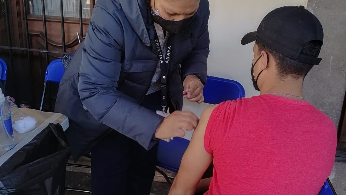 La Secretaría de Salud del estado de Querétaro (SESA), informa que se han aplicado 420 mil 760 dosis de la vacuna contra la Influenza.
