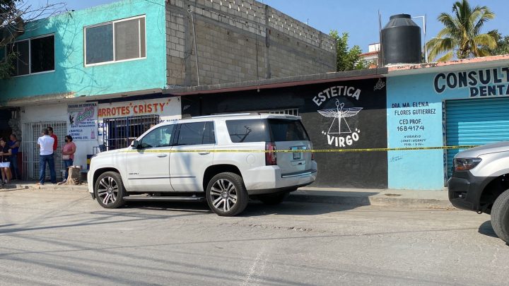 Domínguez Barrios y su hijo viajaban en una camioneta cuando fueron emboscados por los pistoleros