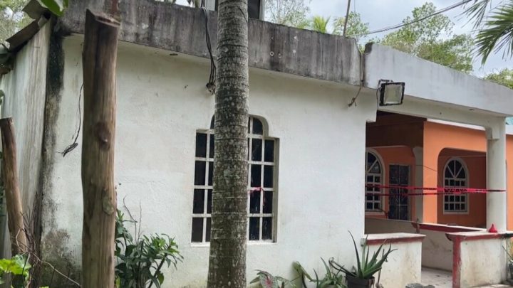 Hombres armados a bordo de una camioneta dispararon de manera directa contra quienes bebían en el lugar