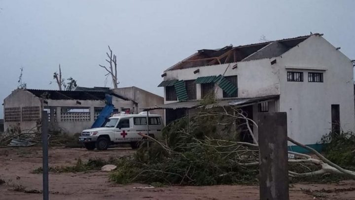 Las fuertes lluvias comenzaron desde la semana pasada y han dejado una gran cantidad de daños, tanto los gobiernos como los servicios de rescate continúan evaluando la situación