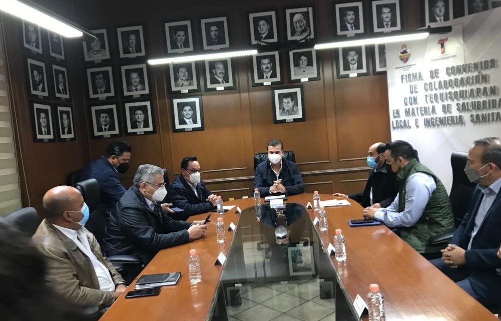 A través de la Dirección de Protección Contra Riesgos Sanitarios, la Secretaría de Salud del estado de Querétaro (SESA)
