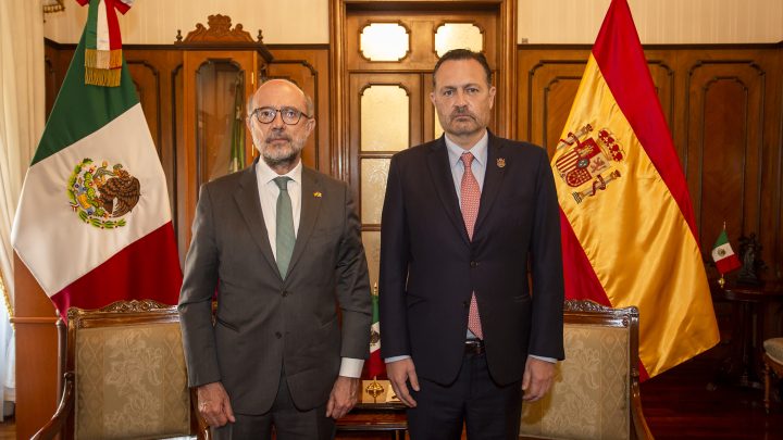 El gobernador, Mauricio Kuri González, sostuvo un encuentro con el embajador de España en México, Juan López-Dóriga Pérez.