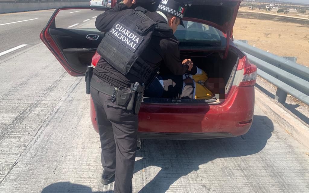 Elementos de la Guardia Nacional, en un trabajo de inteligencia y movilización inmediata, lograron la detención de tres sujetos que habían, presuntamente.