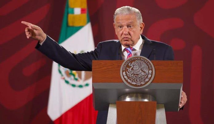 López Obrador calificó esta acción como injerencista, pues señaló que ningún gobierno extranjero debe de intervenir en los asuntos internos