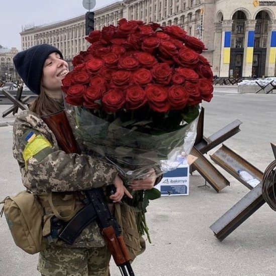 Cumpliéndose un mes desde que Rusia invadió territorio ucraniano, la primera dama Olena Zelenska se pronuncia respecto a la situación que vive su país