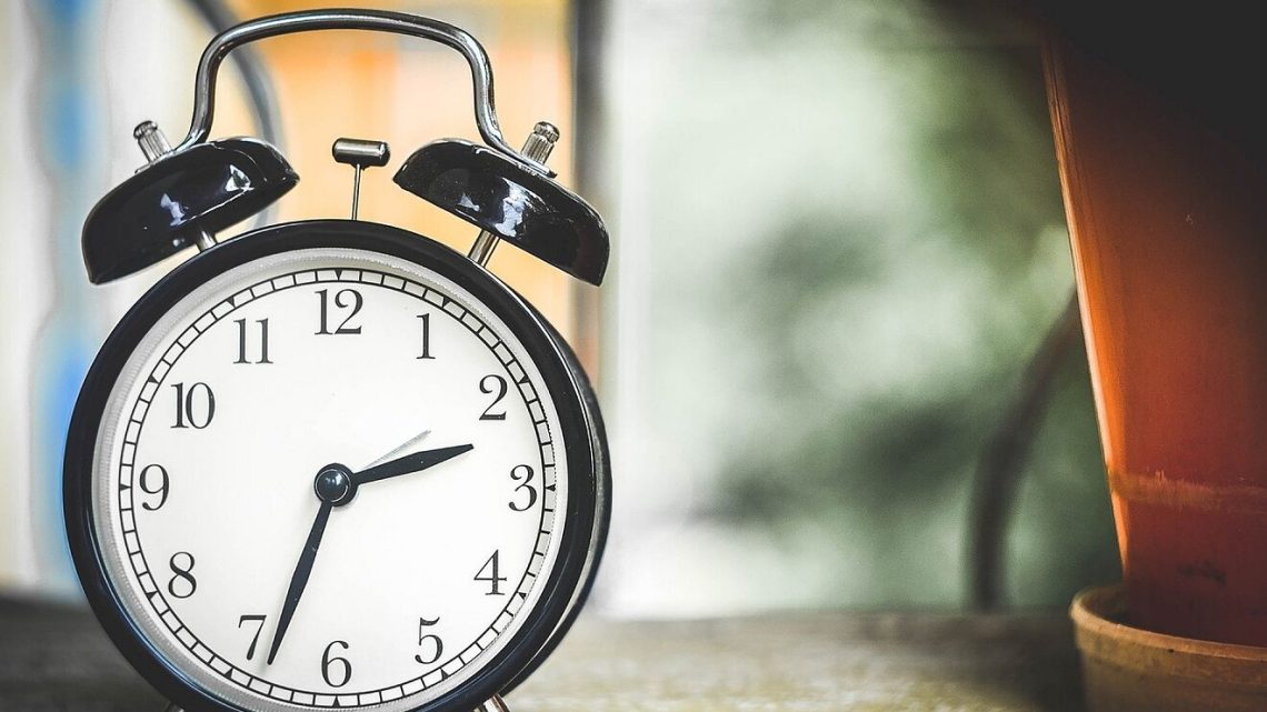 El horario de verano está a punto de comenzar y surge la pregunta ¿Hay más luz en el día durante su aplicación?