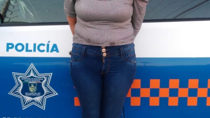 Una mujer fue detenida por elementos de seguridad privada y entregada a policías municipales, luego de intentar huir sin pagar después.